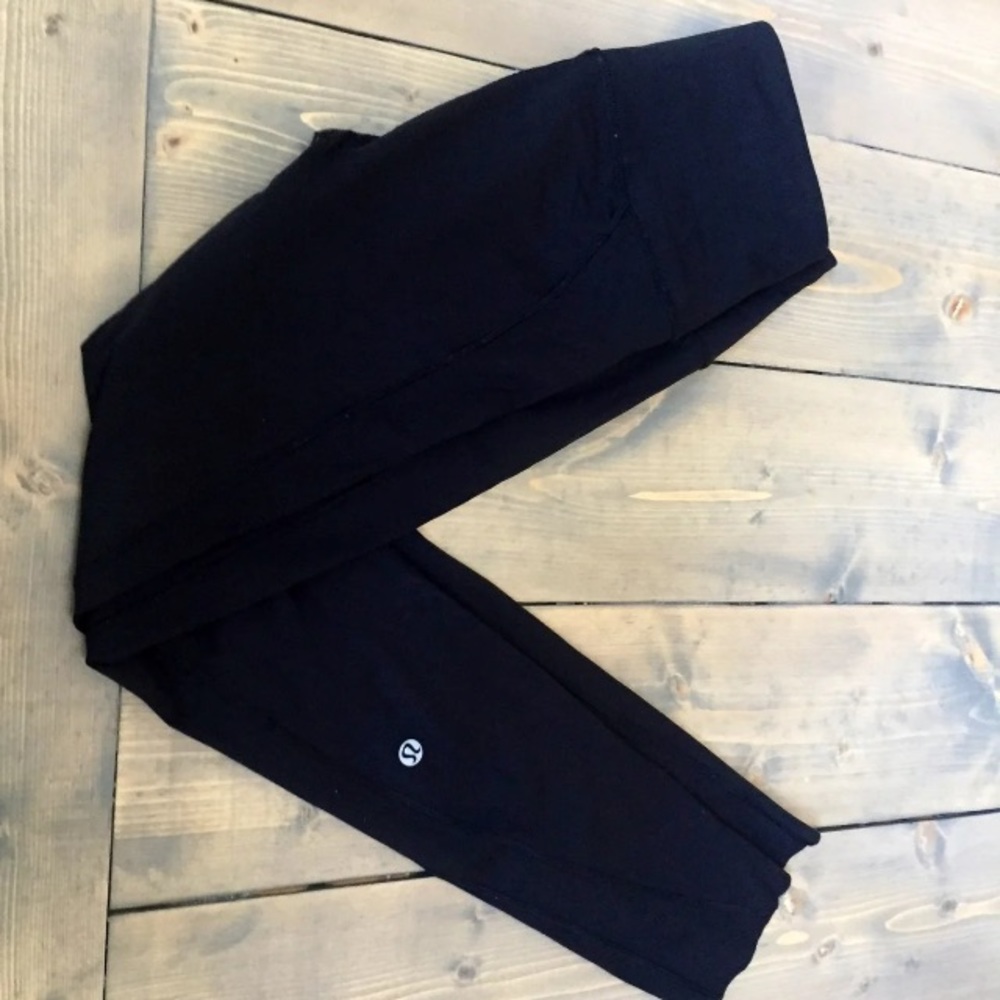 Lululemon size 4 black pants